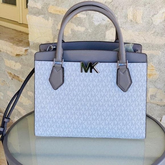 Michael Kors Mott Signature Handbag - Picture 3 of 5